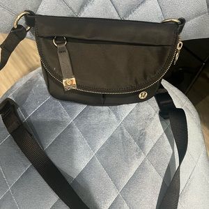 Lululemon all night festival bag micro black
